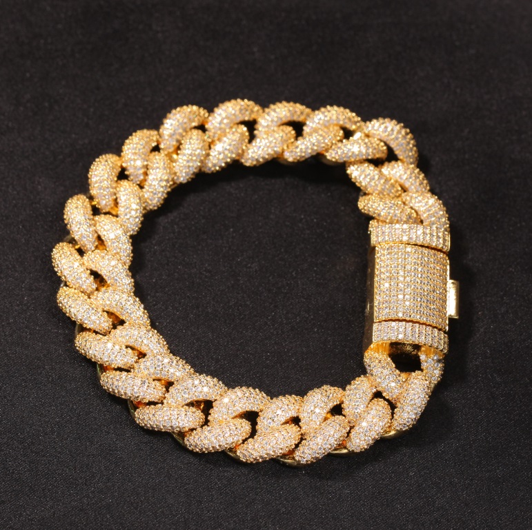 Cuban Chain Iced Out Bracelet 